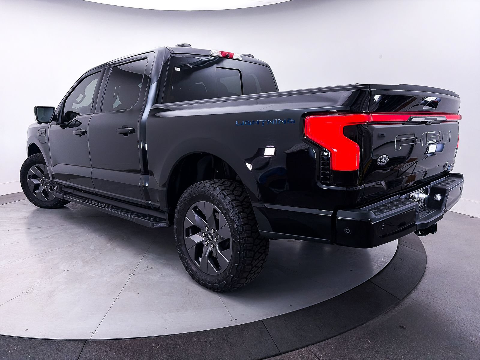 Used 2023 Ford F150 Lightning Lariat w/ Equipment Group 511A High AWD/4WD image 2