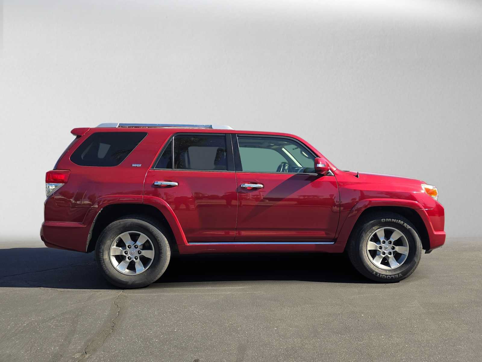 Used 2013 Toyota 4Runner SR5 w/ Convenience Pkg RWD image 2
