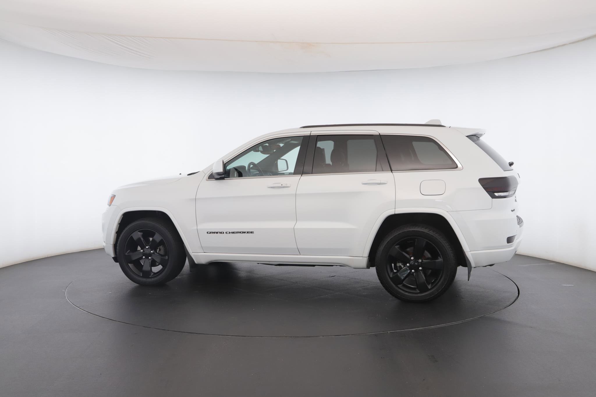 Used 2015 Jeep Grand Cherokee Altitude AWD/4WD image 21