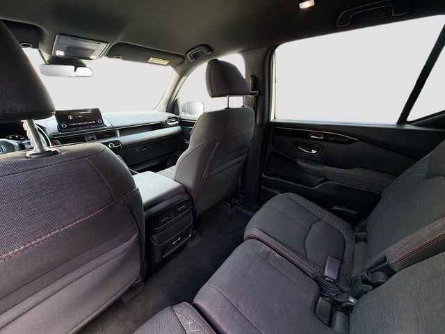 Used 2023 Honda Pilot Sport image 23