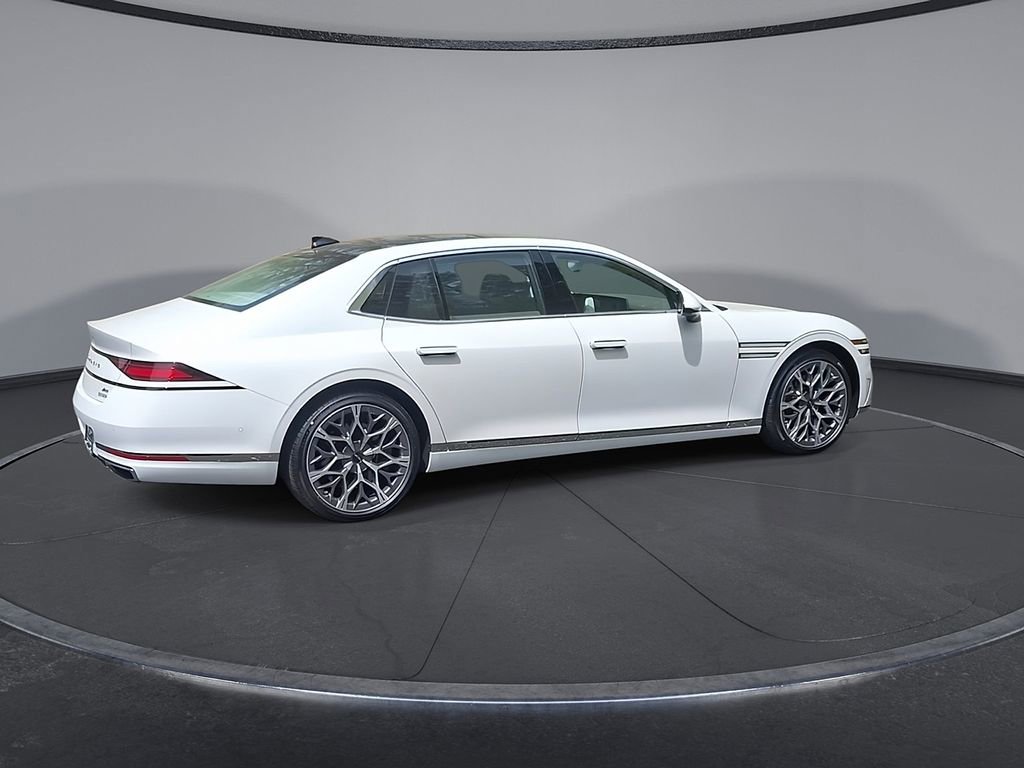 Used 2025 Genesis G90 3.5T AWD/4WD image 4