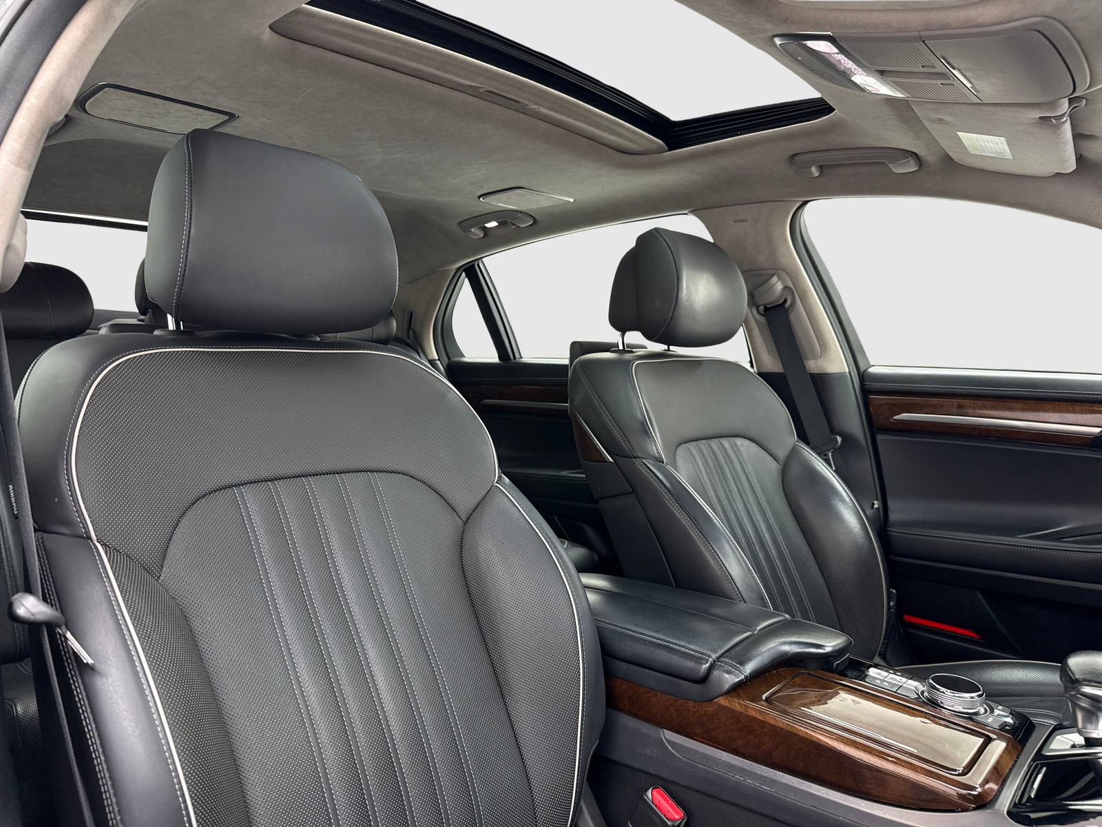 Used 2019 Genesis G90 5.0 Ultimate RWD image 43
