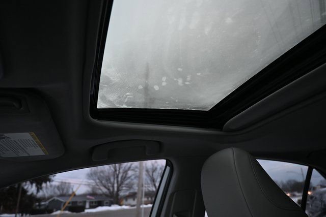 Used 2022 Toyota Camry SE w/ Cold Weather Package image 34