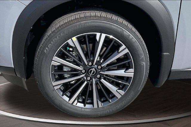 New 2026 Nissan Pathfinder Platinum w/ Lighting Package FWD image 12