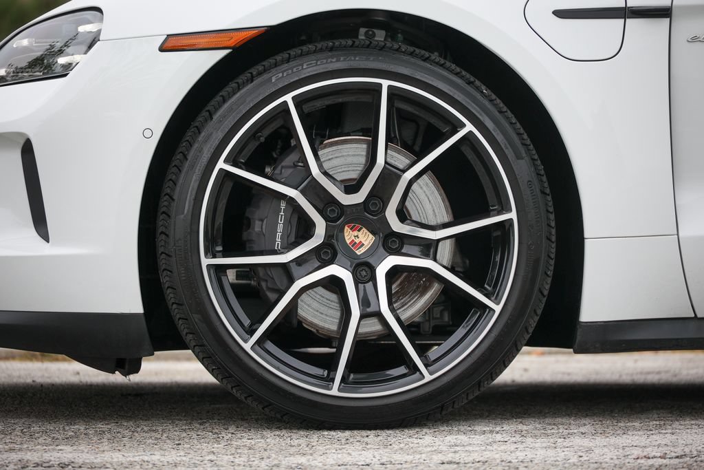 Certified 2026 Porsche Taycan AWD/4WD image 23