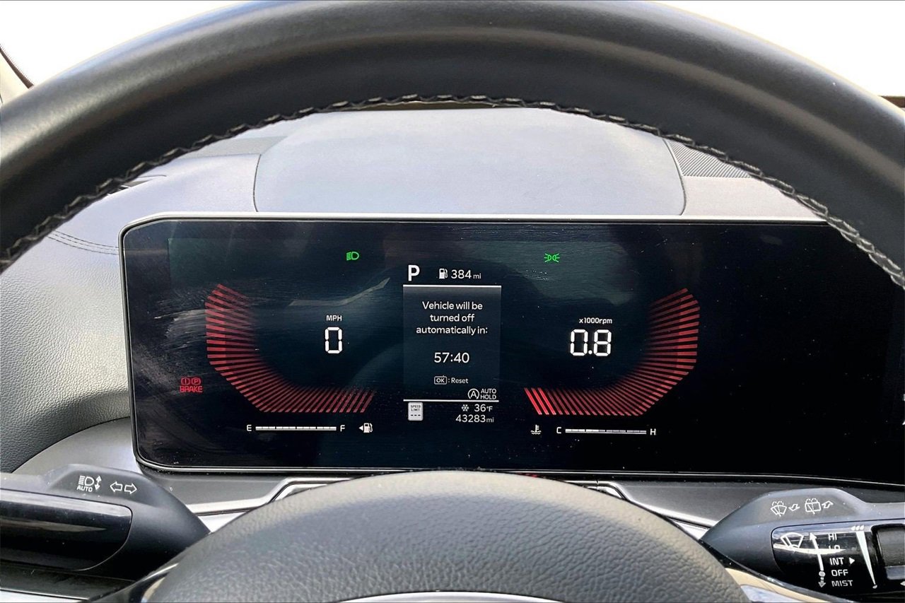 Used 2024 Kia Sorento S image 10