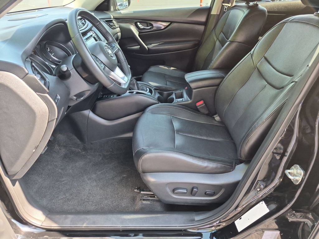 Used 2019 Nissan Rogue SL AWD/4WD image 11