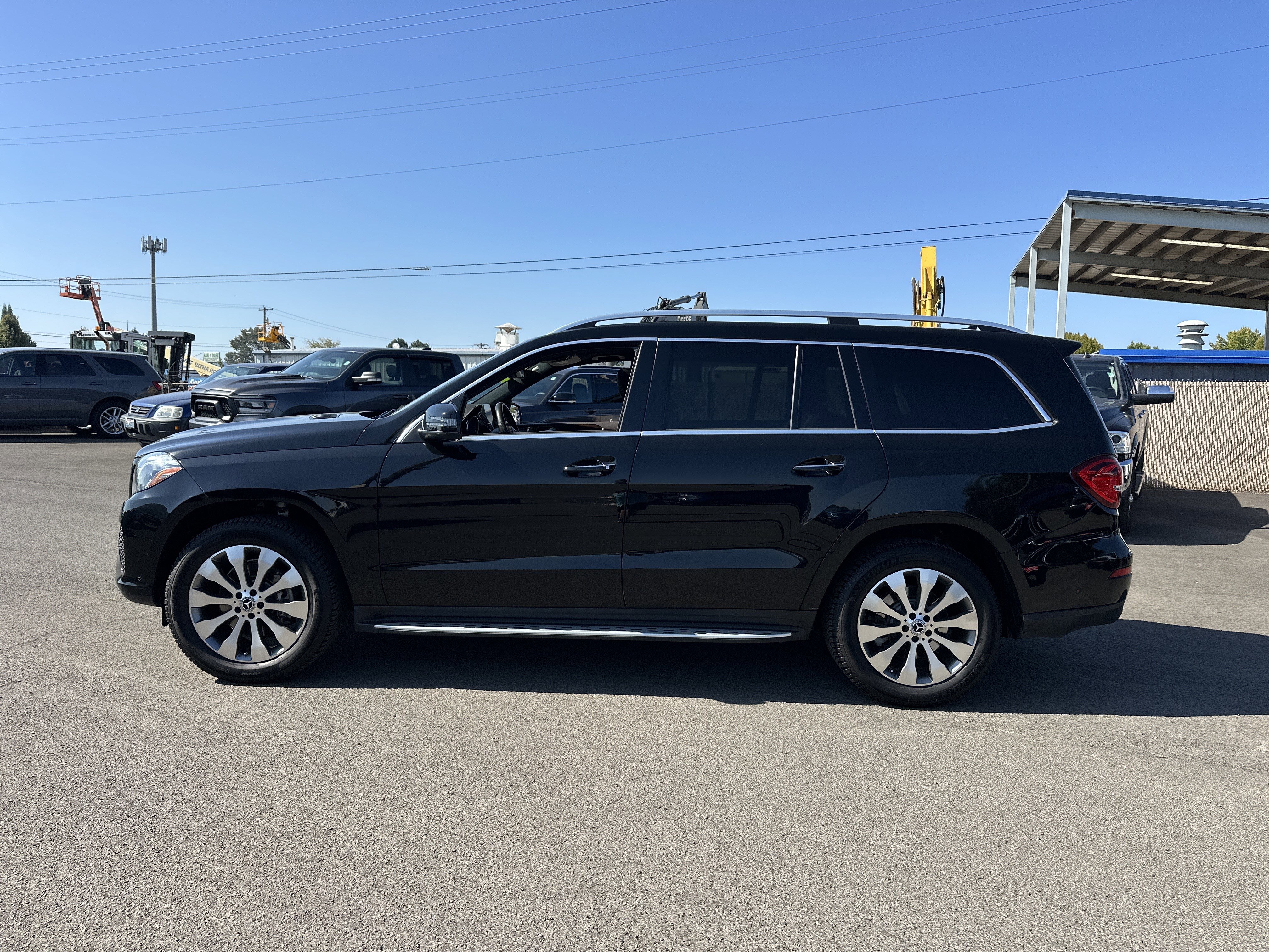 Used 2019 Mercedes-Benz GLS 450 4MATIC image 2