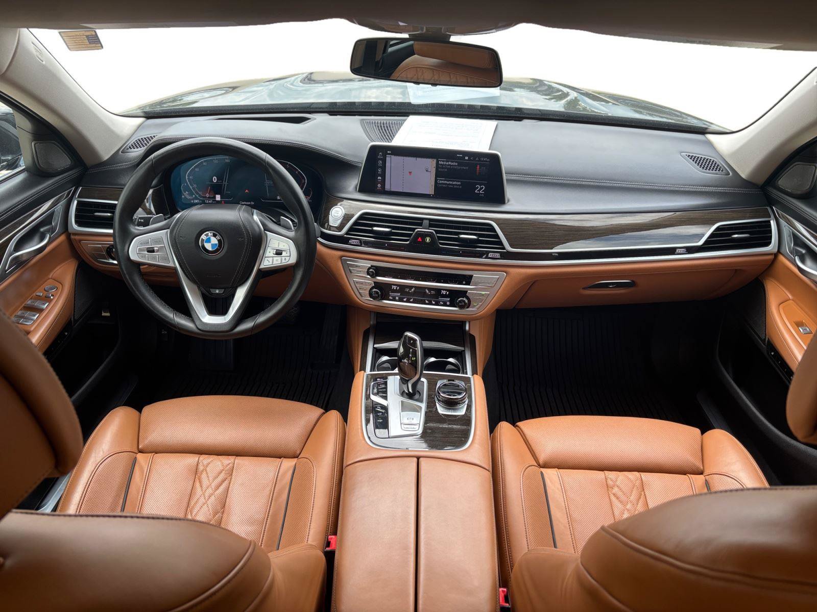 Used 2022 BMW 750Li xDrive AWD/4WD image 15