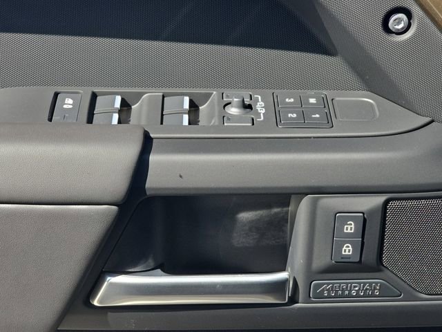 New 2026 Land Rover Defender 110 X-Dynamic SE AWD/4WD image 28