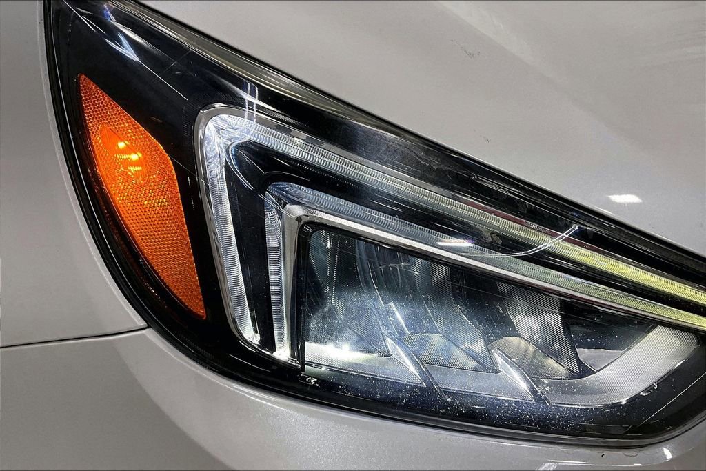 Used 2017 Buick Encore Premium w/ Experience Buick Package image 29