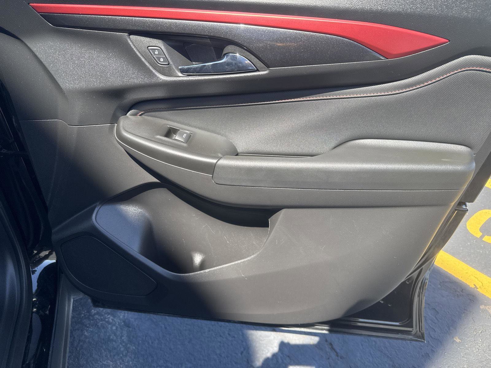 Used 2025 Chevrolet TrailBlazer RS w/ Convenience Package FWD image 20