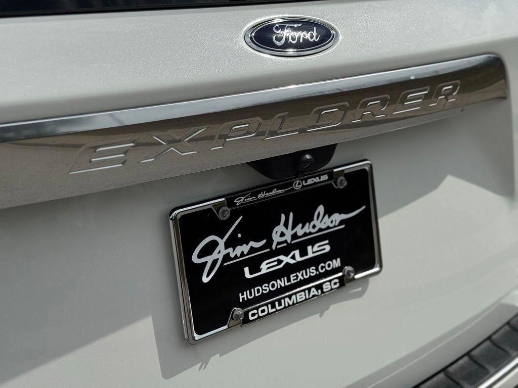 Used 2021 Ford Explorer Platinum w/ Equipment Group 601A AWD/4WD image 16