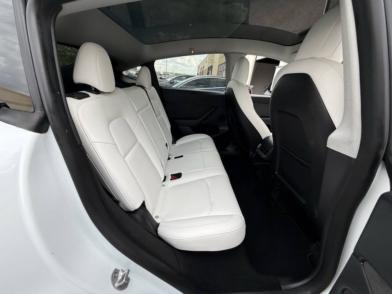 Used 2023 Tesla Model Y Long Range AWD/4WD image 27