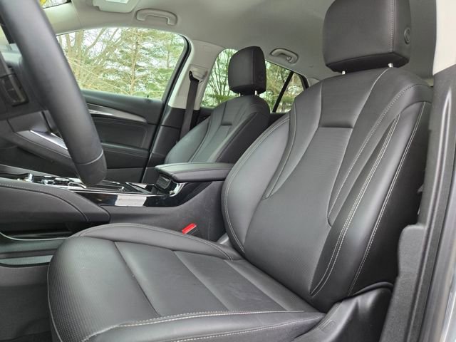 Used 2025 Buick Envision Preferred image 15