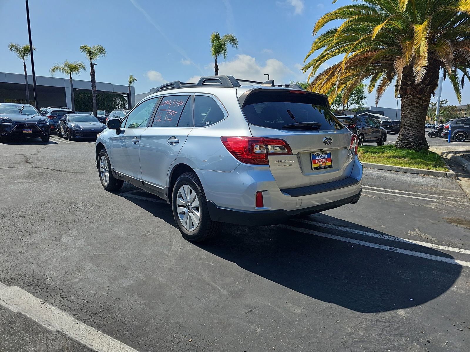 Used 2017 Subaru Outback 2.5i Premium AWD/4WD image 5