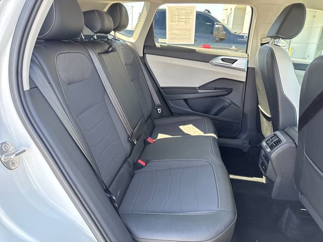 Used 2025 Volkswagen Taos SE image 34