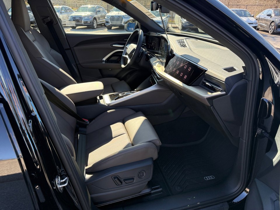 New 2026 Audi Q5 Premium Plus image 28
