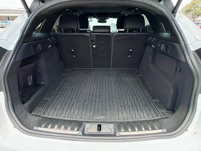 Used 2023 Jaguar F-PACE S AWD/4WD image 11