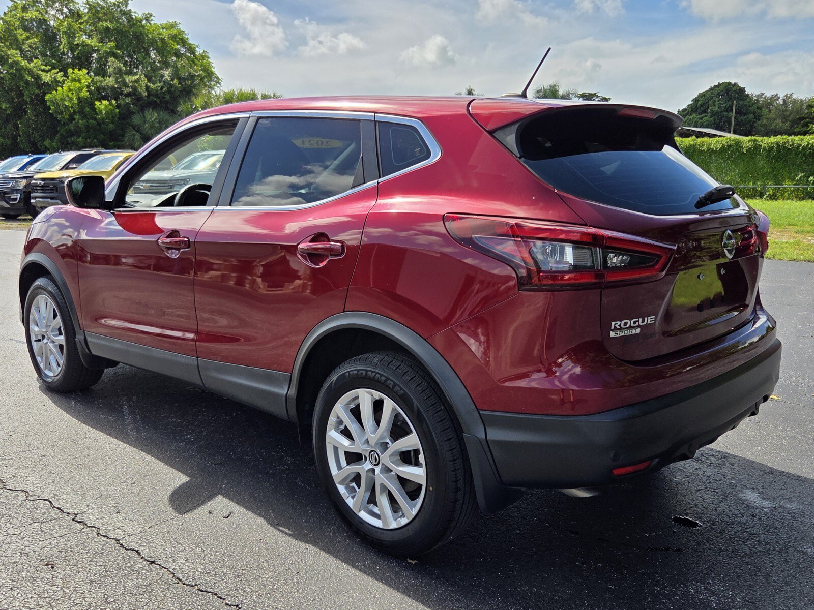 Used 2021 Nissan Rogue Sport S FWD image 3