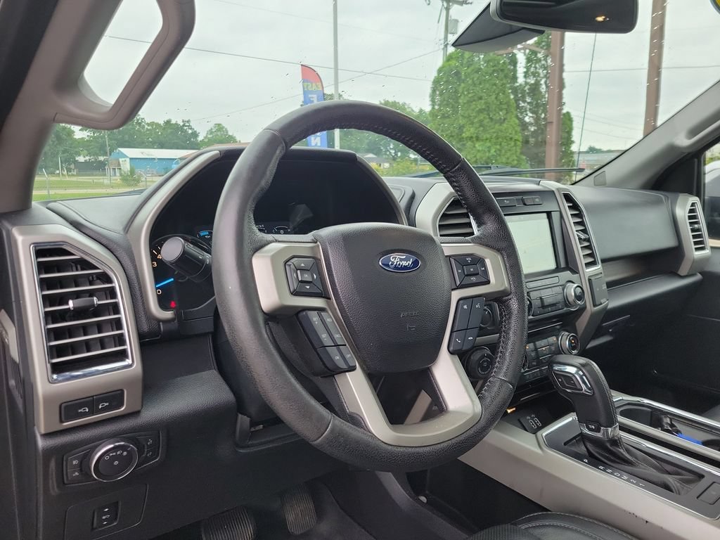 Used 2016 Ford F150 Lariat w/ Equipment Group 502A Luxury AWD/4WD image 21