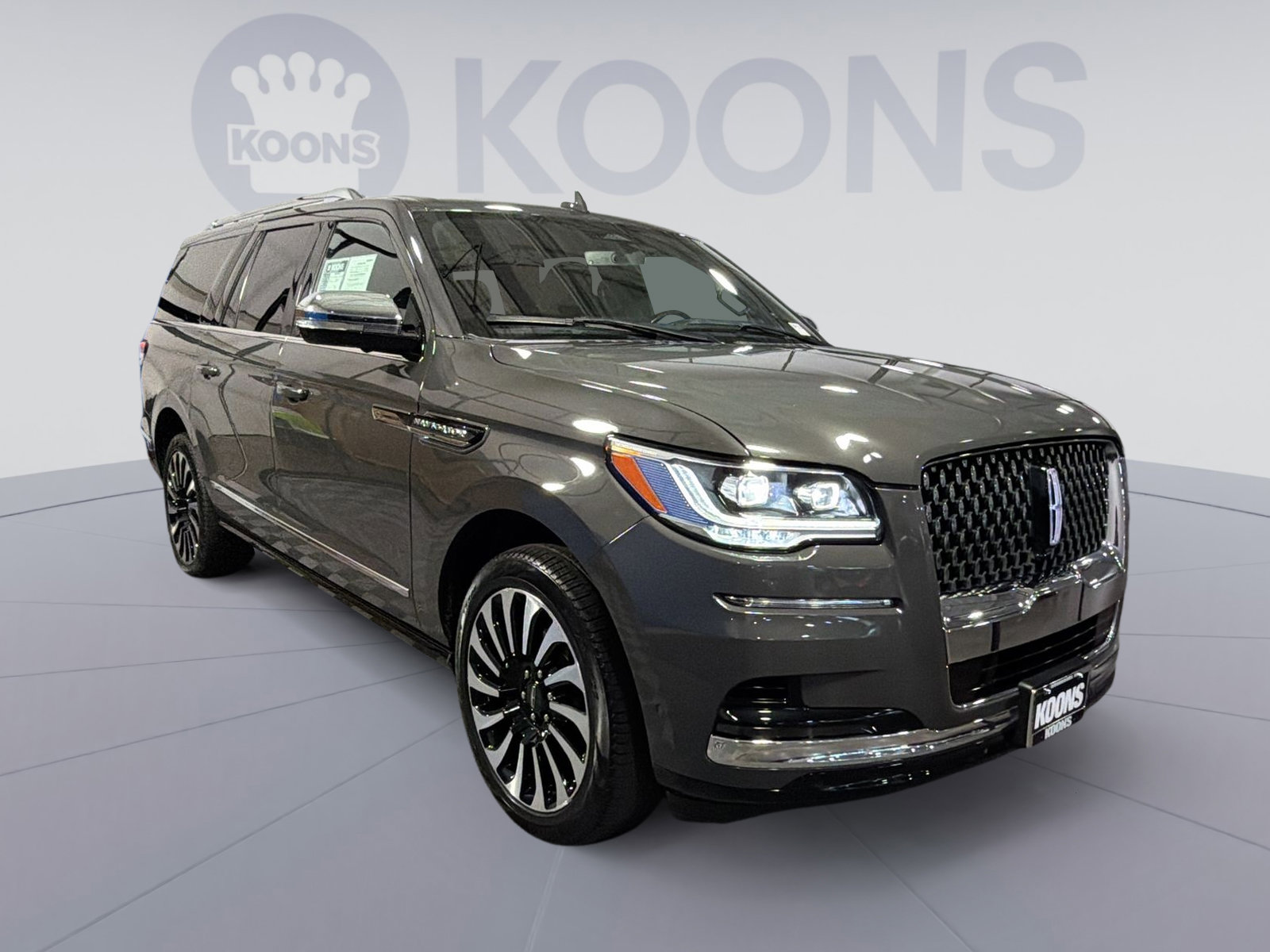 Used 2023 Lincoln Navigator L Black Label AWD/4WD image 10