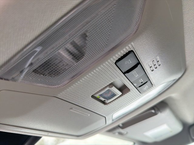 Used 2022 Toyota RAV4 XLE image 29