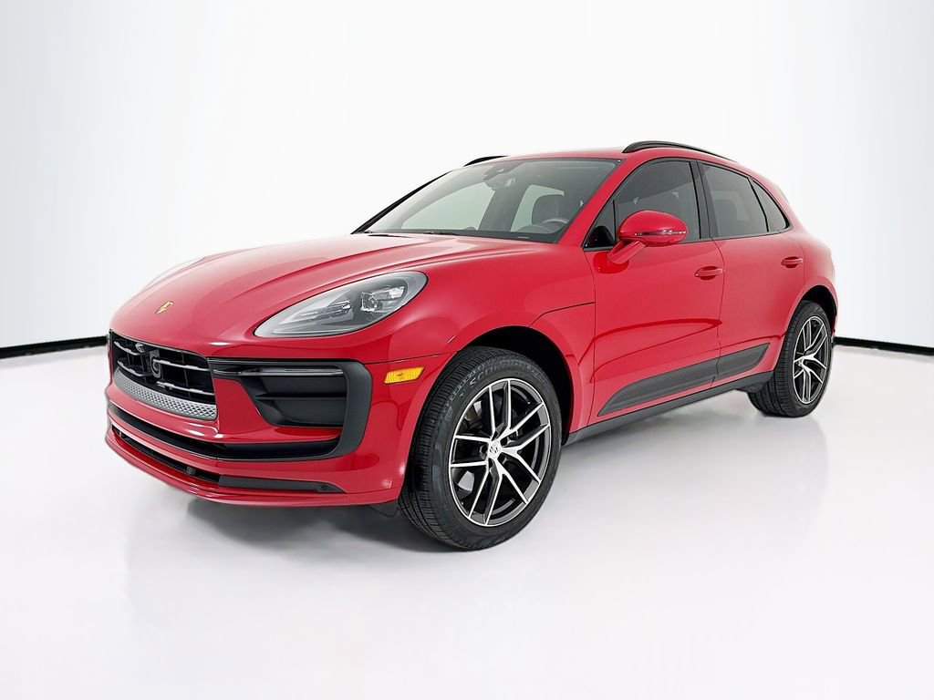 Certified 2025 Porsche Macan AWD/4WD image 1
