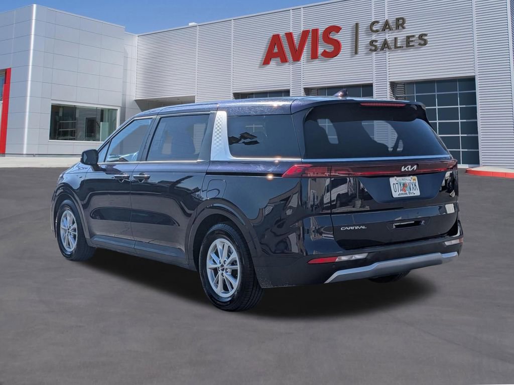 Used 2024 Kia Carnival LX image 9