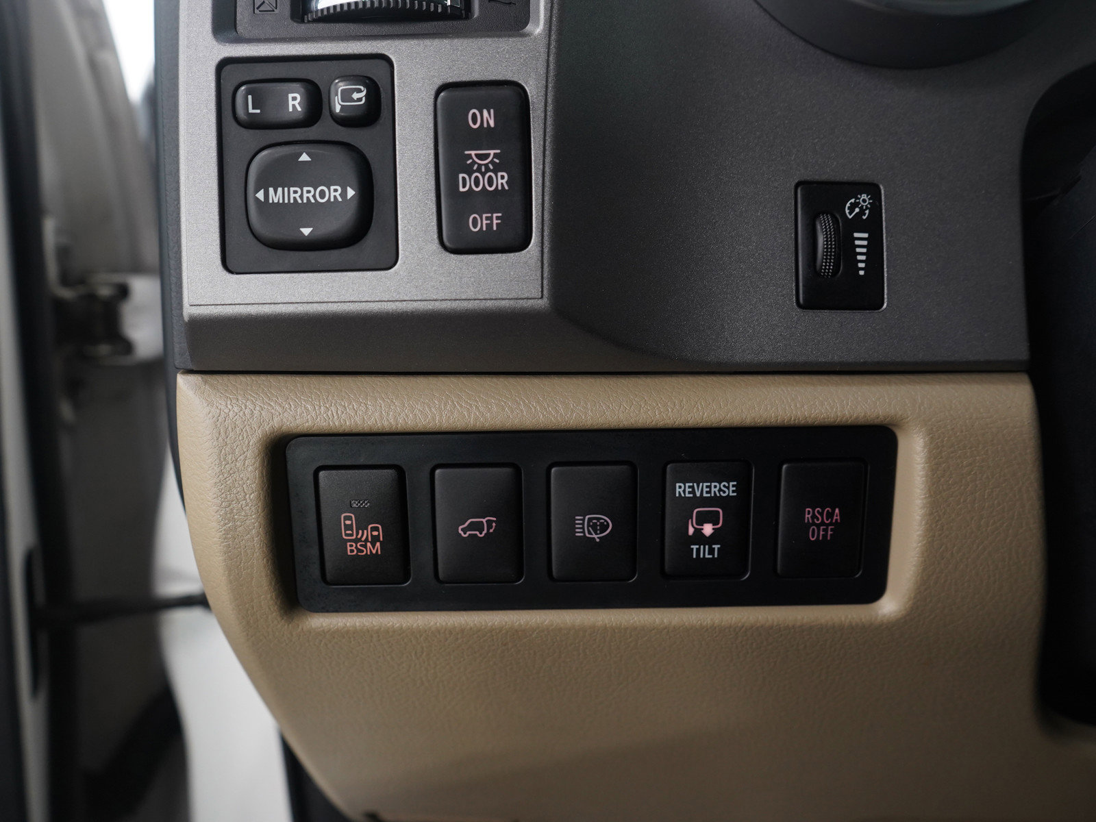 Used 2012 Toyota Sequoia Platinum AWD/4WD image 30