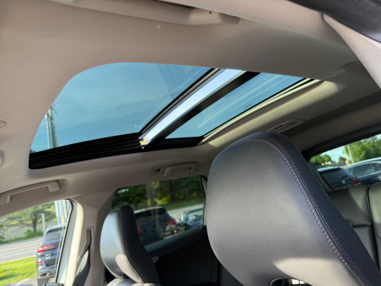 Used 2015 Volvo XC60 T6 AWD/4WD image 15