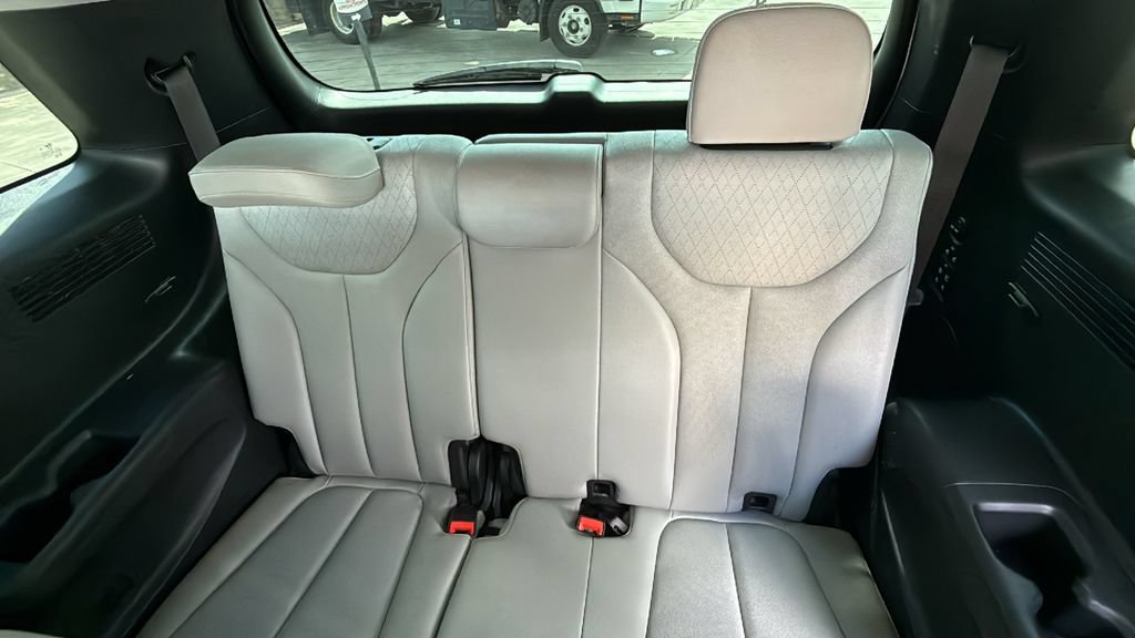Used 2022 Hyundai Palisade SEL w/ 8P Bench Seat Package FWD image 18