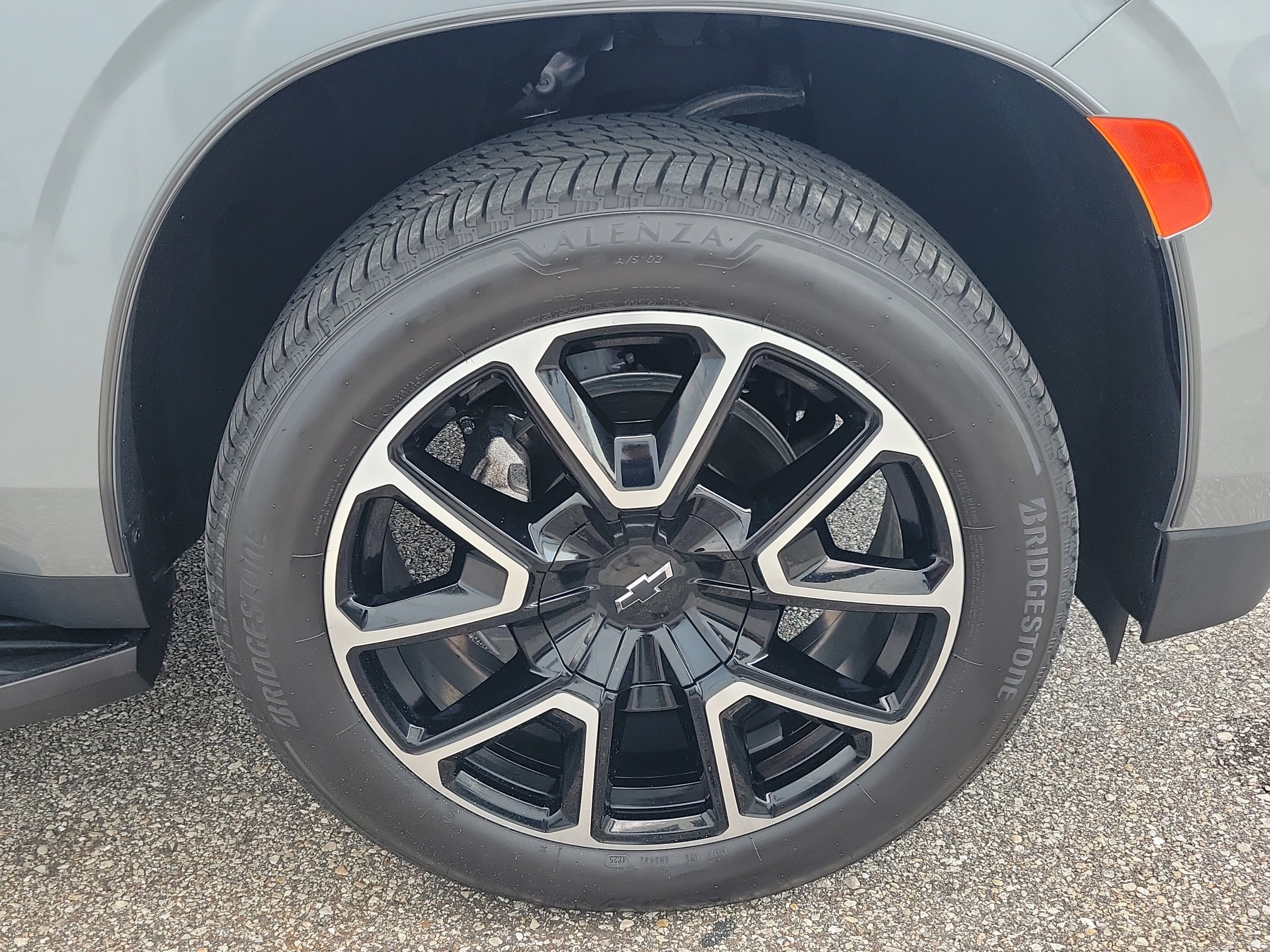 Used 2023 Chevrolet Suburban RST AWD/4WD image 13