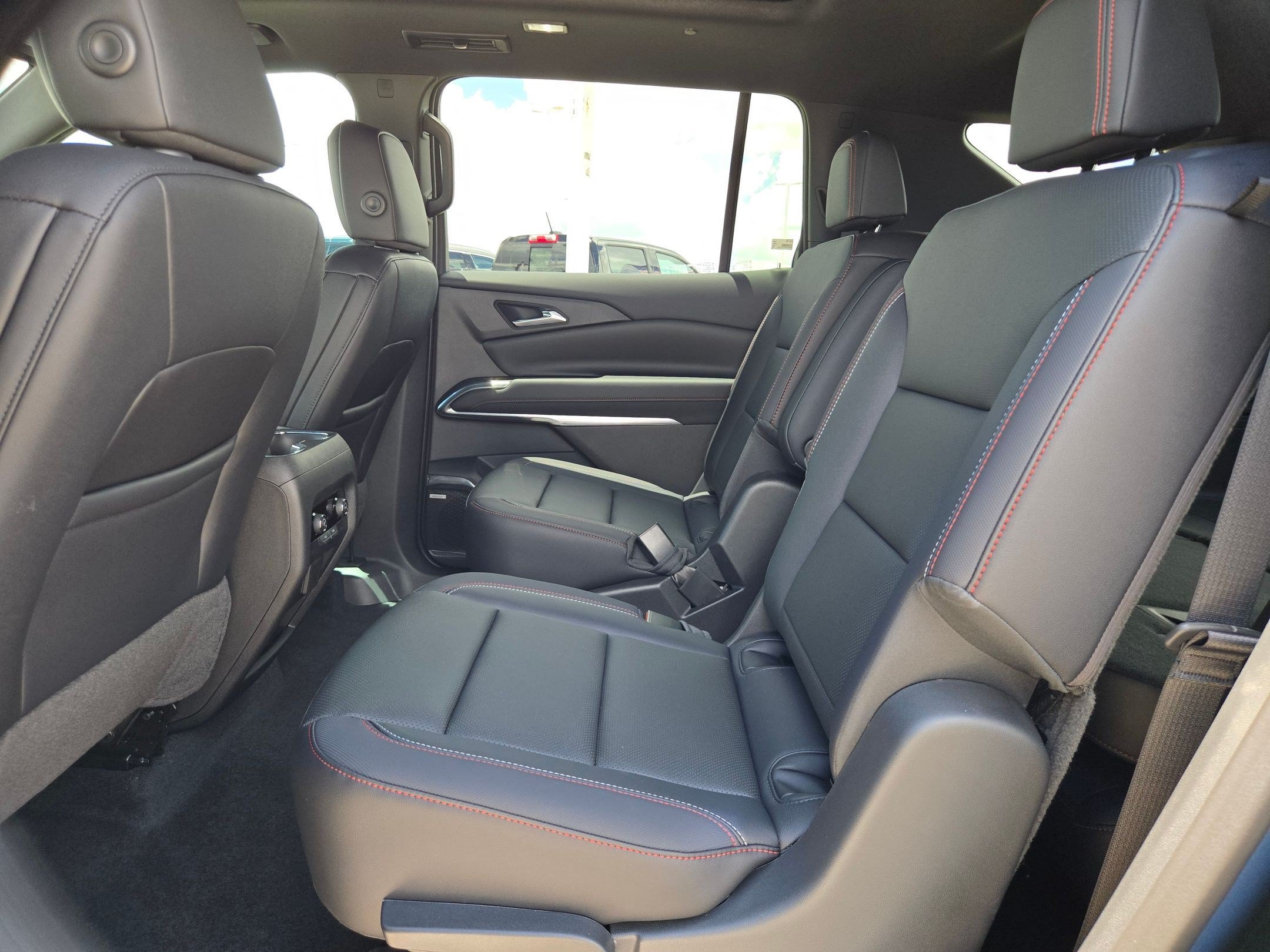Certified 2026 Chevrolet Traverse Z71 w/ Enhanced Driving Package AWD/4WD image 13