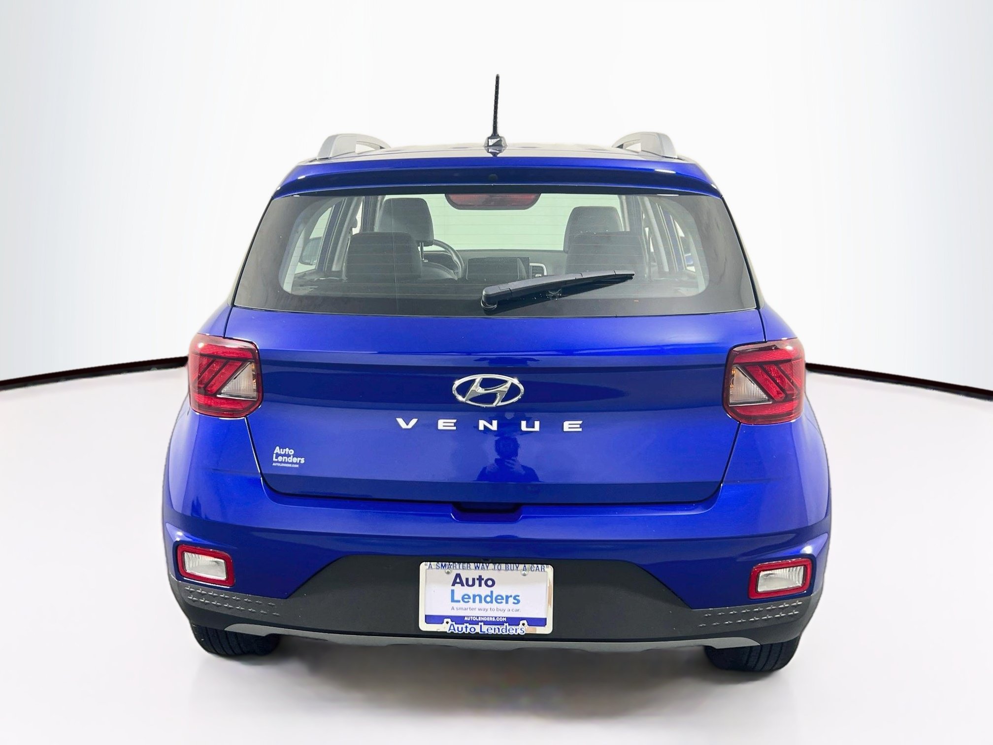 Used 2024 Hyundai Venue Limited FWD image 6