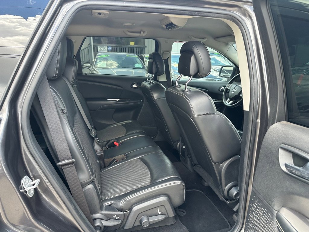 Used 2015 Dodge Journey Crossroad w/ Flexible Seating Group FWD image 14