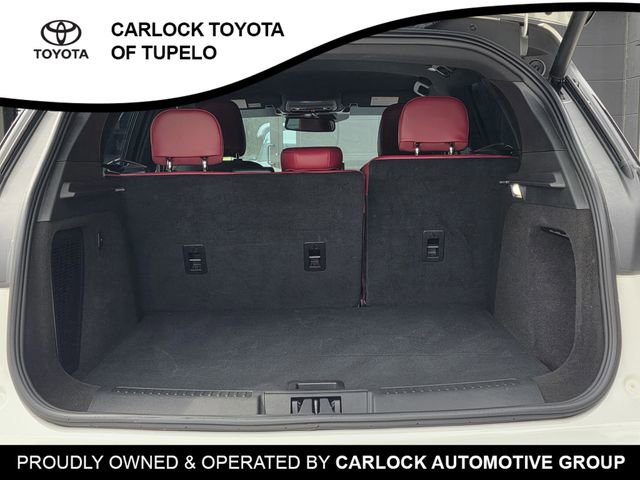 Used 2023 Lincoln Corsair Reserve w/ Jet Appearance Package image 26