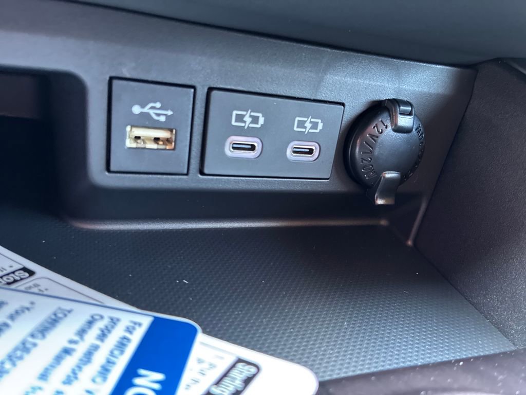 New 2026 Toyota Highlander Platinum image 40