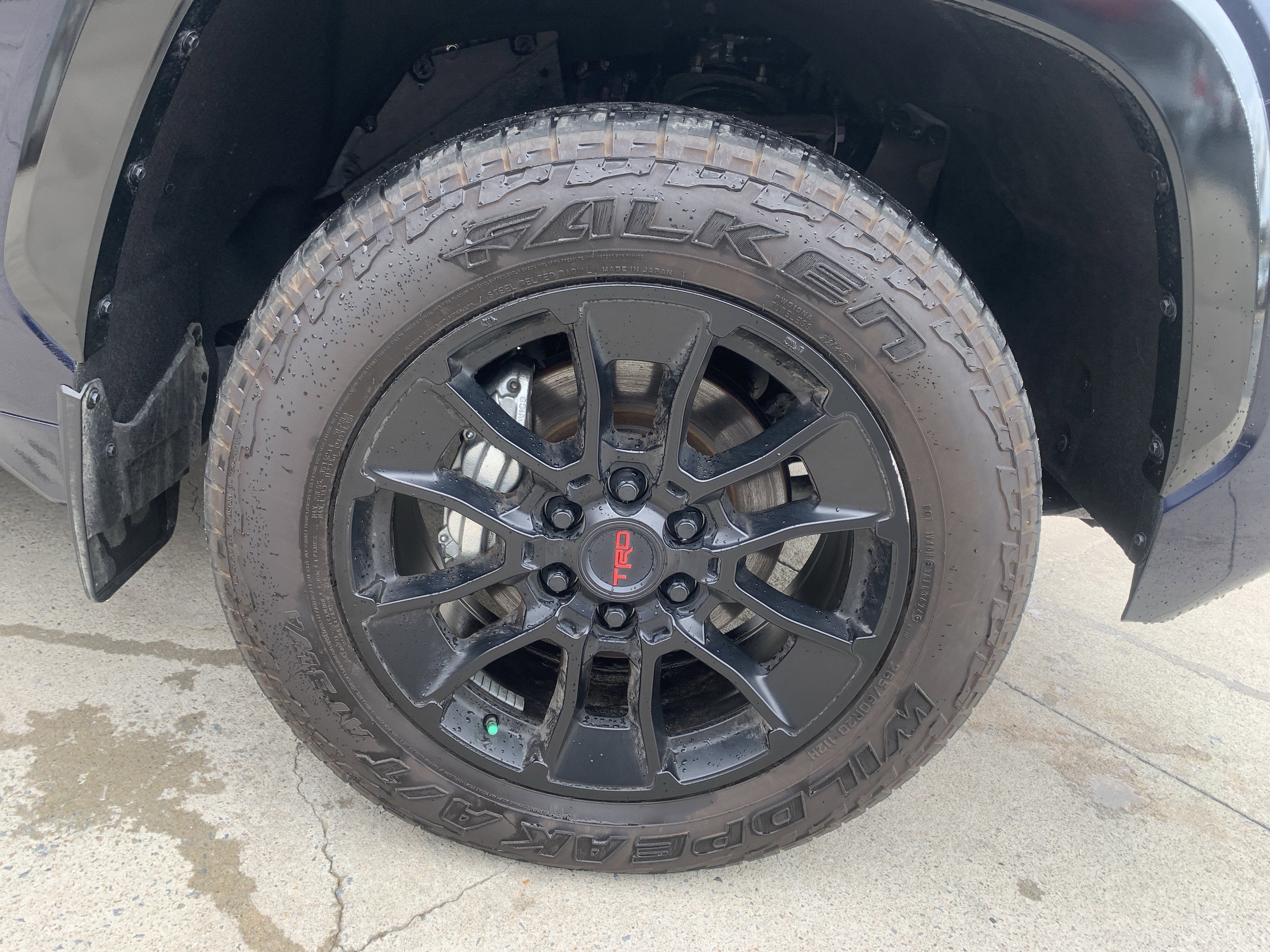 Used 2025 Toyota Tundra Platinum w/ TRD Off-Road Package AWD/4WD image 31