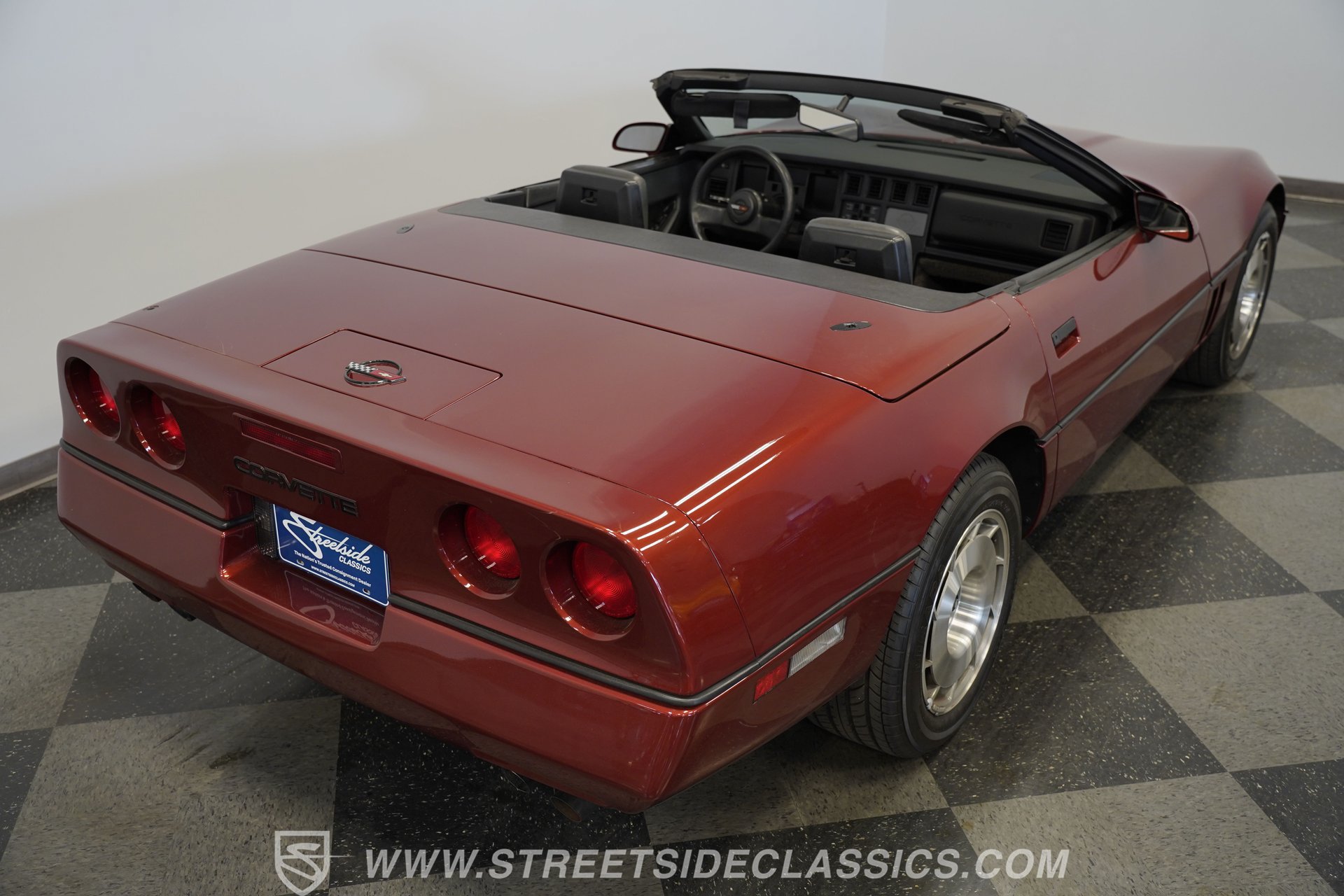 Used 1987 Chevrolet Corvette Convertible RWD image 35