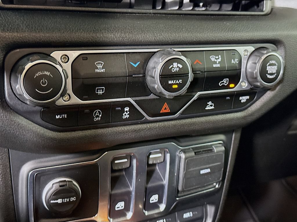 Used 2024 Jeep Wrangler Sport AWD/4WD image 7