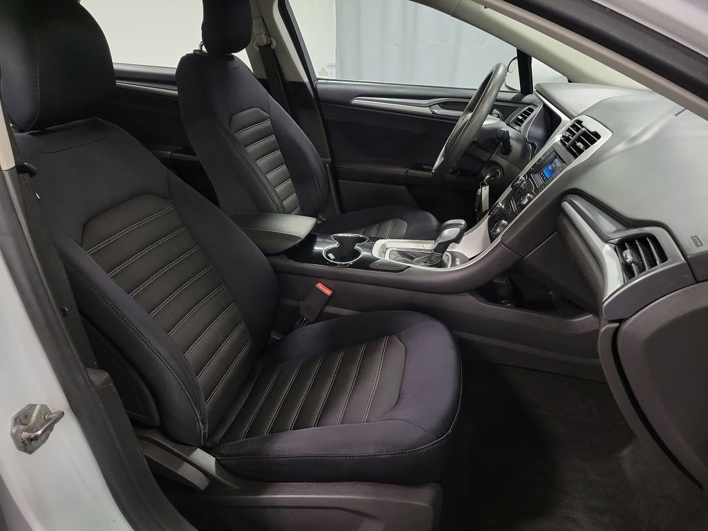 Used 2014 Ford Fusion SE image 23
