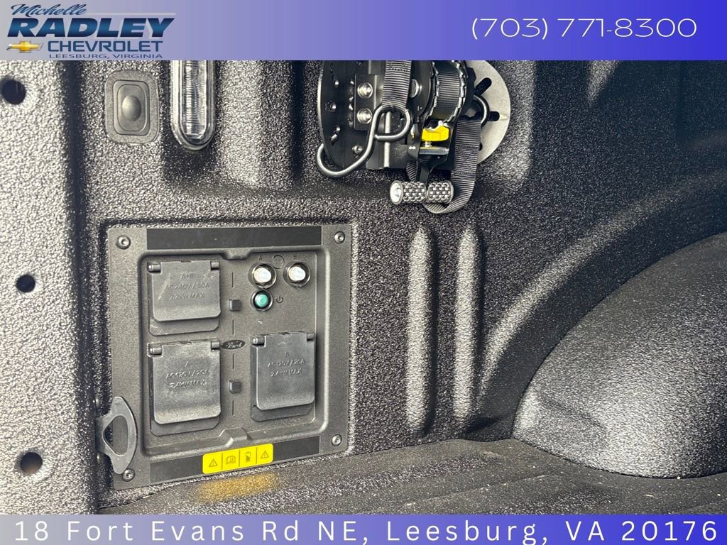 Used 2025 Ford F150 Lightning Lariat image 13