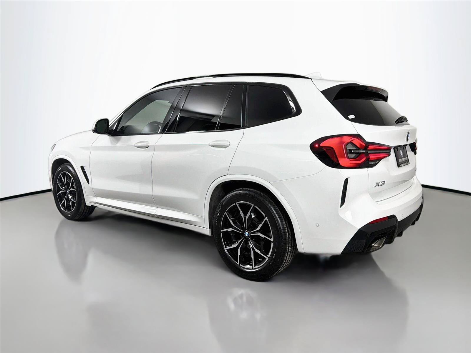 Used 2024 BMW X3 sDrive30i w/ M Sport Package RWD image 8
