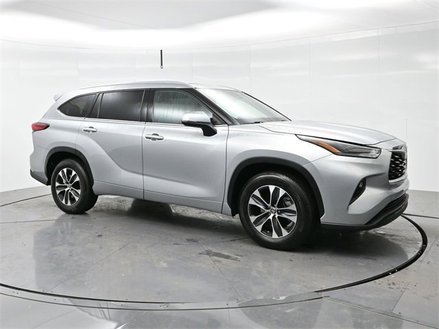 Used 2021 Toyota Highlander XLE