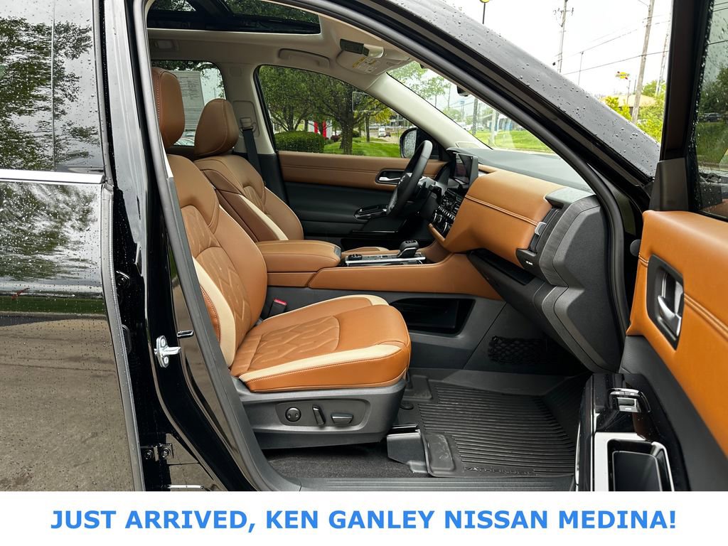 Certified 2026 Nissan Pathfinder Platinum w/ Cargo Package AWD/4WD image 25