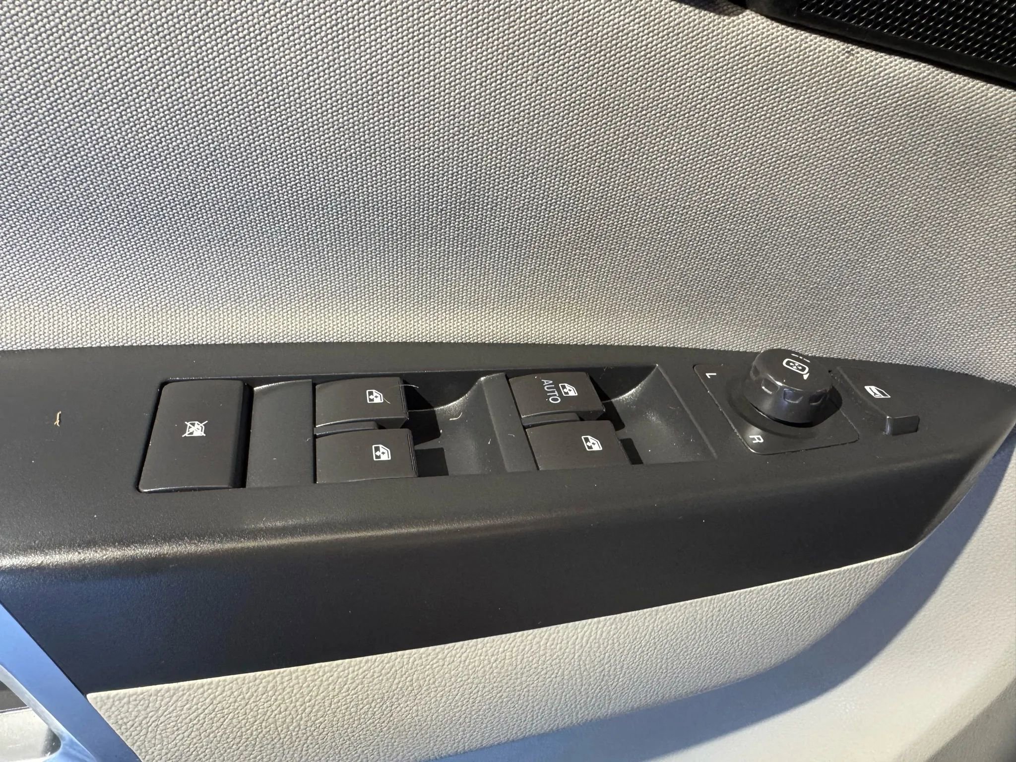Used 2009 Saturn Vue XE image 9
