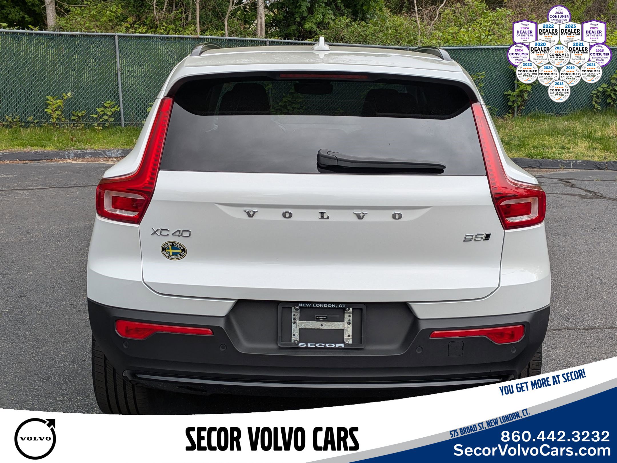 Certified 2023 Volvo XC40 B5 Plus w/ Driver Assist Package AWD/4WD image 7