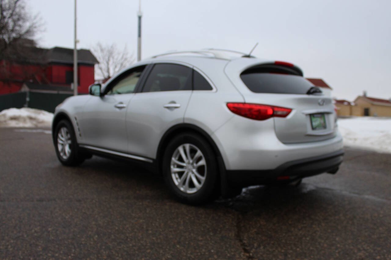 Used 2010 INFINITI FX35 AWD w/ Navigation Pkg image 12