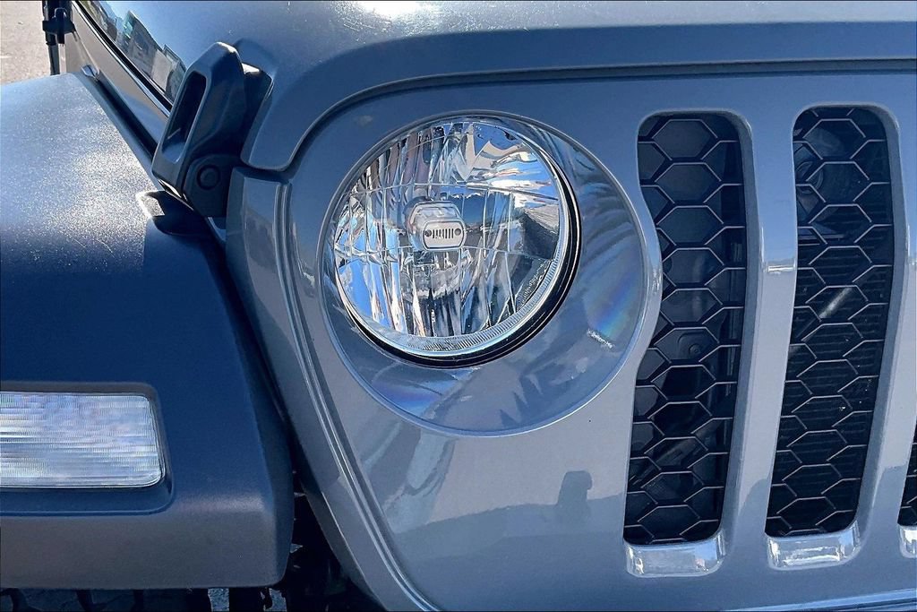 Used 2023 Jeep Gladiator Sport AWD/4WD image 29